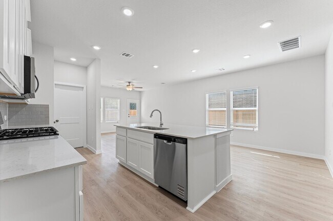 Building Photo - 259 Brazen Forest Trl