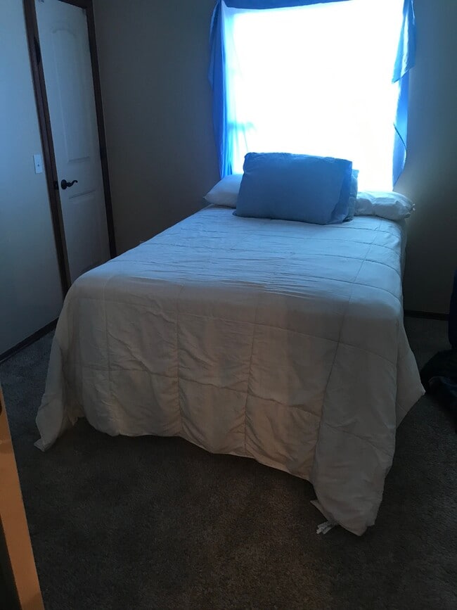 Building Photo - 8 NE 7th St