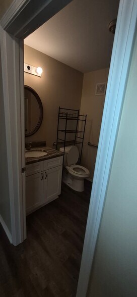 Guest Bath - 50 Pebble Beach Cv