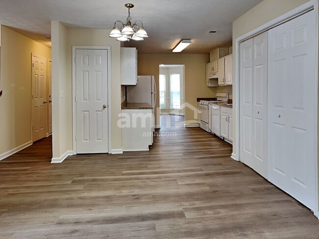 Building Photo - 3548 Grovecrest Way