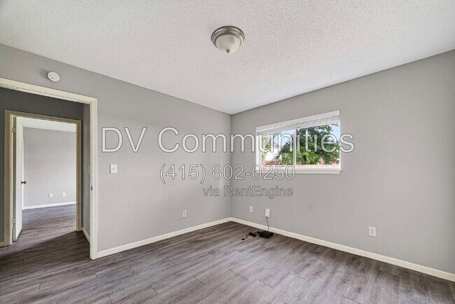 Building Photo - 16835 S Lighthouse Dr