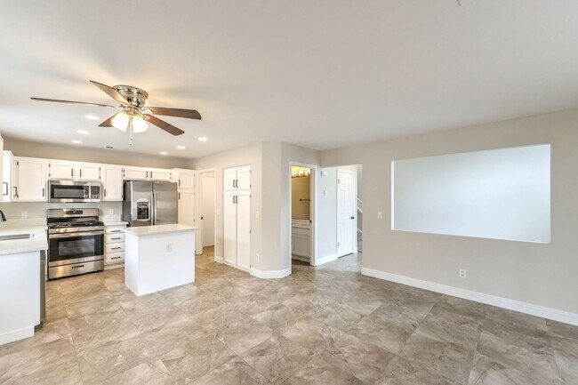 Building Photo - Newly Updated 4Bed/2Bath/2Car- residence located in NW Las Vegas community with NO HOA!