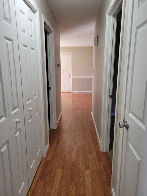 Building Photo - 1915 N Blackfoot Dr