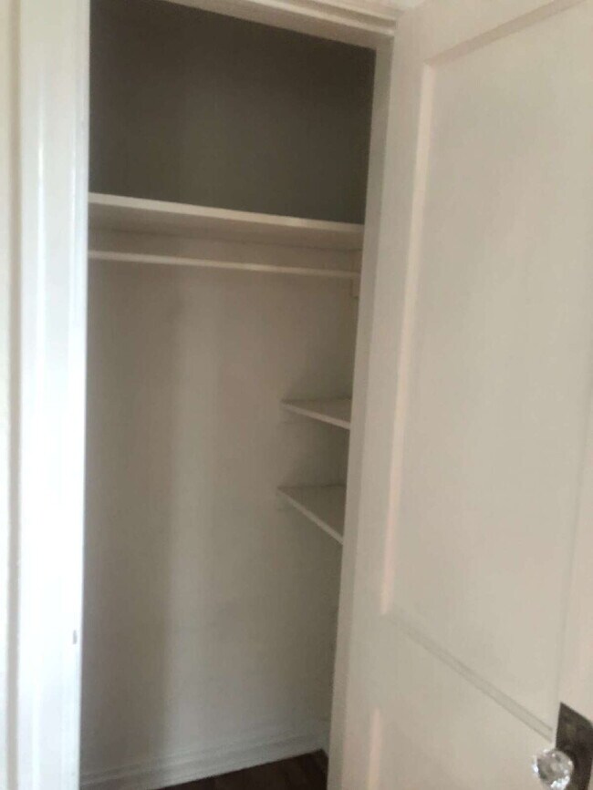 Building Photo - AVAILABLE MID-JUNE:  Charming 2-Bedroom Ho...