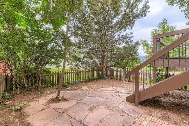 Building Photo - Beautiful 4-Bedroom Home with Mountain Vie...