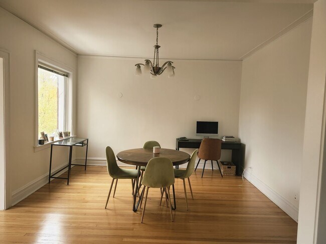 Building Photo - 6724 S Paxton Ave