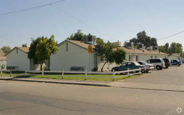 Building Photo - Casa Verde Apartments