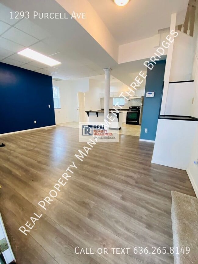 Building Photo - 1293 Purcell Ave
