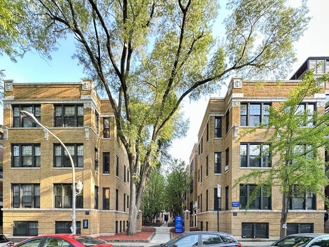 Building Photo - 731 W Barry Ave