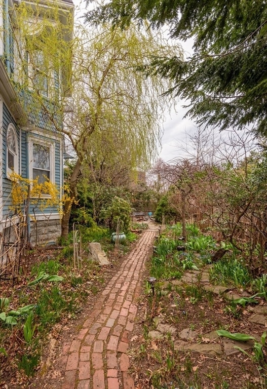 Building Photo - 12 Rindge Ave
