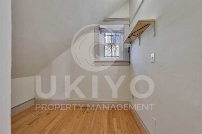 Building Photo - 3337 California St