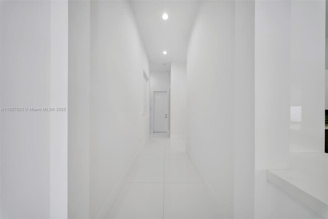 Building Photo - 10203 SW 136th St