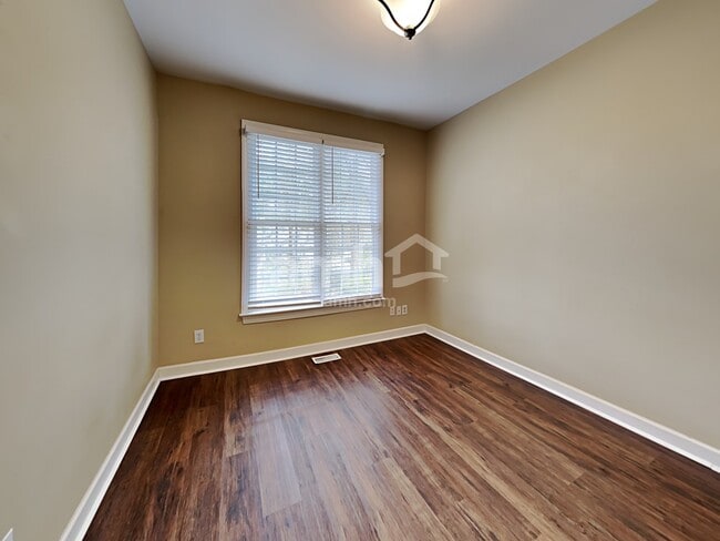 Building Photo - 1100 Secotan Pl