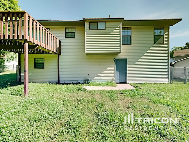 Building Photo - 2053 Stablewood Cove