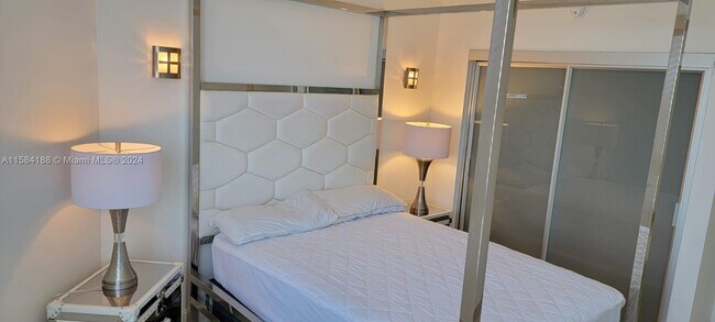 Building Photo - 6365 Collins Ave