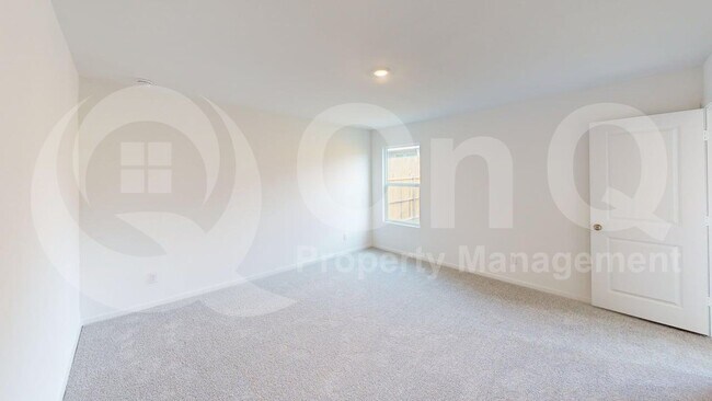 Building Photo - 1001 Raintree Rd