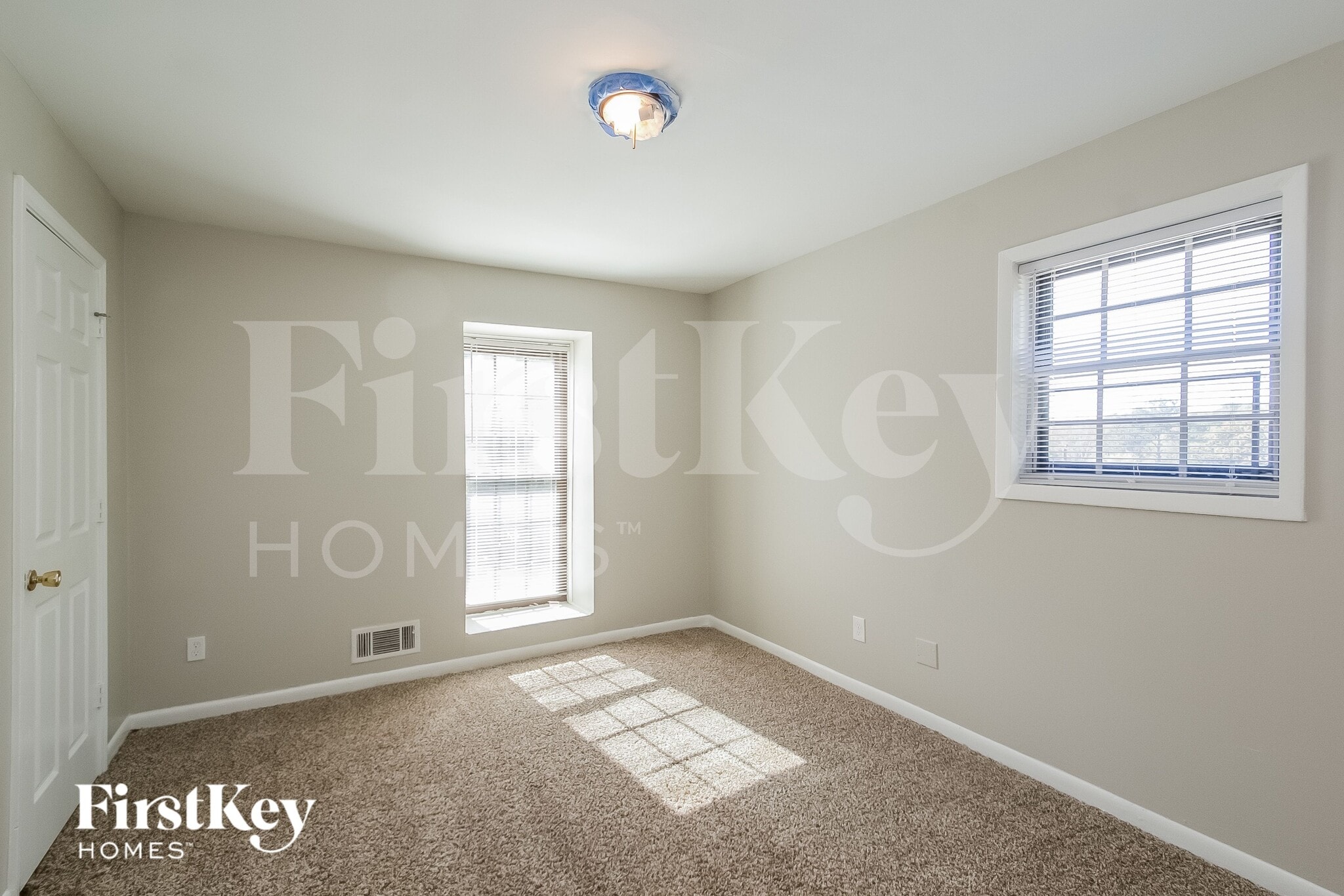 Building Photo - 4163 Northstrand Dr