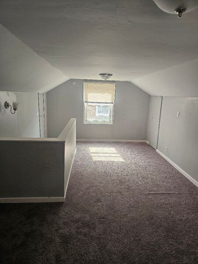 Building Photo - 10440 Nottingham Rd