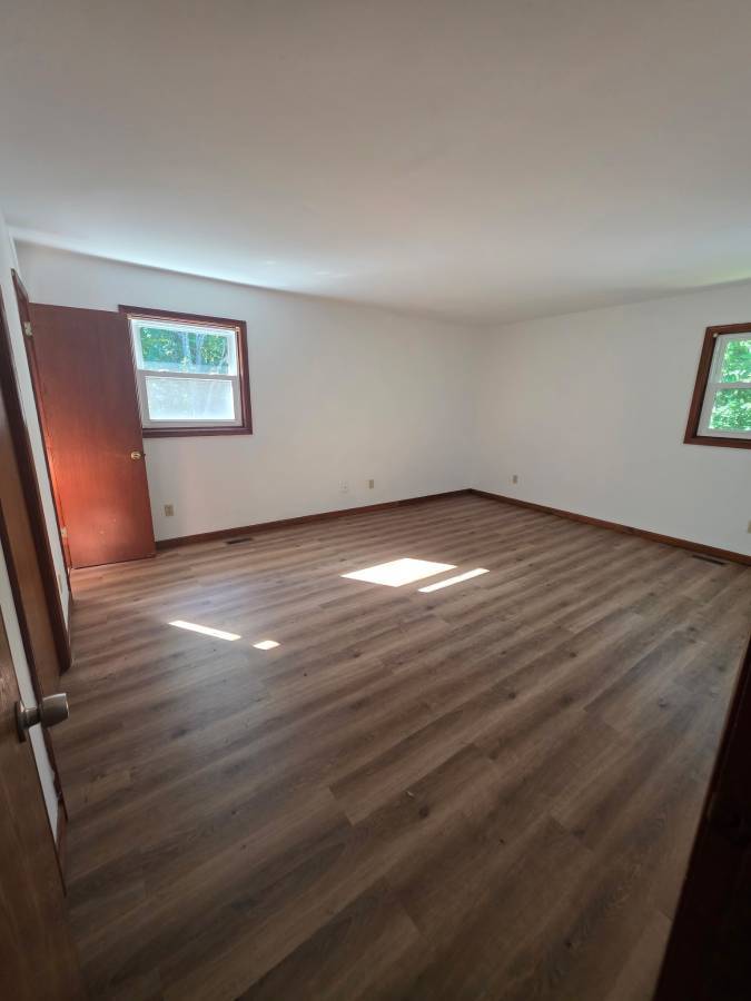 Building Photo - 40 Mountain Dr