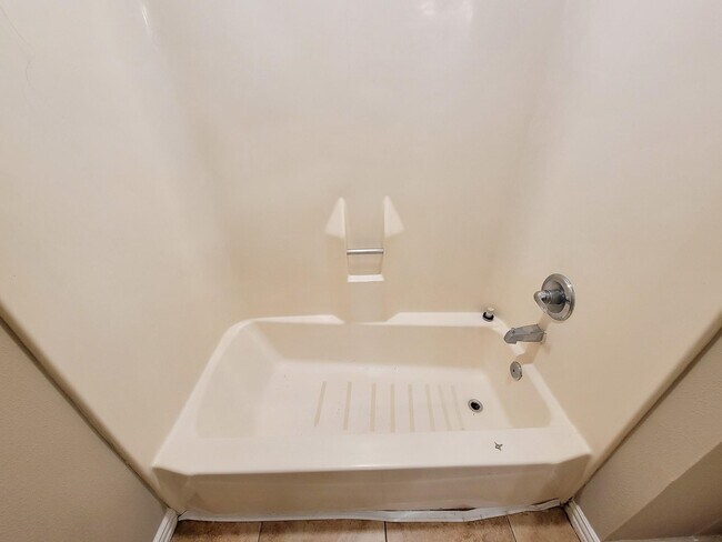 Building Photo - 10010 Sagecanyon Dr