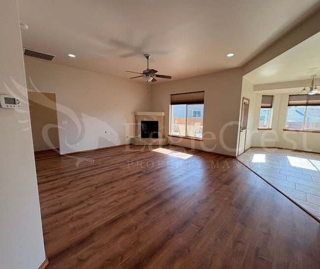Building Photo - Three Bedroom, Two Bathroom House in Chape...