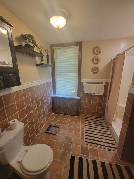 Building Photo - 933 Bleigh Ave