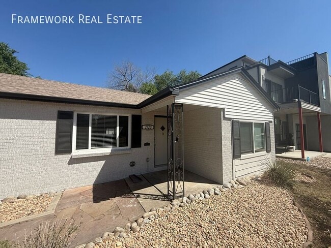 Building Photo - 2120 Irving St