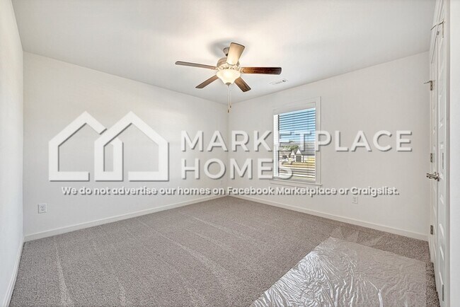 Building Photo - 375 Canada Dr