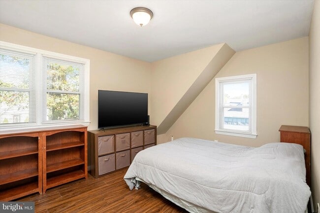 Building Photo - 45 Scattergood Ave