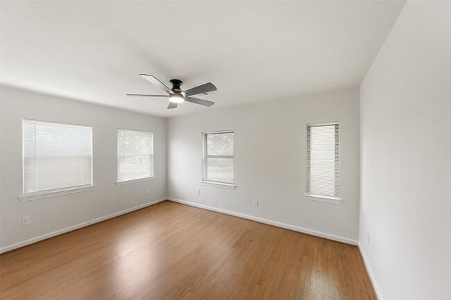 Building Photo - 3809 Southmore Blvd