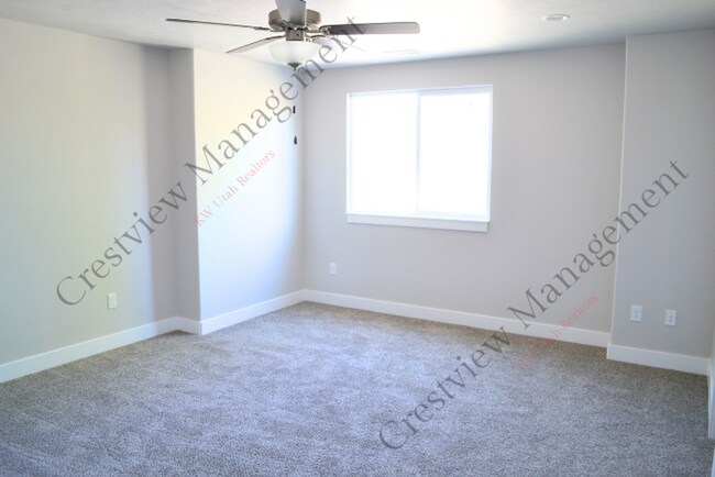 Building Photo - 448 McClellan Ct
