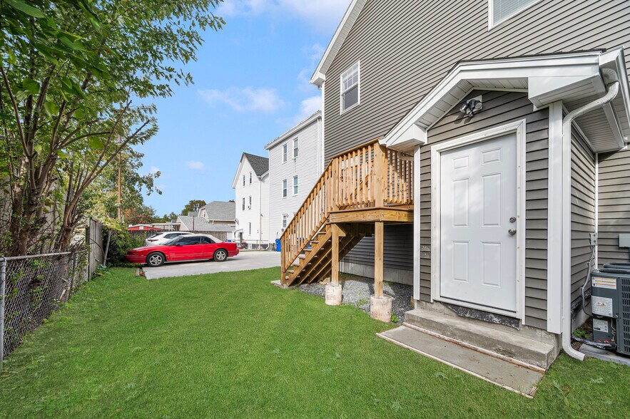 Building Photo - 28 Grosvenor Ave