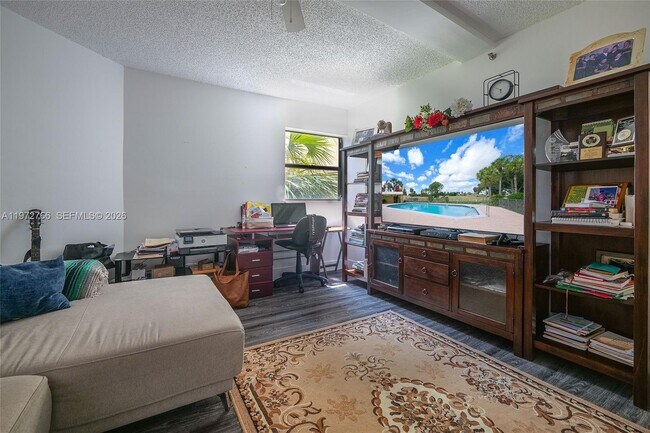 Building Photo - 7200 Radice Ct