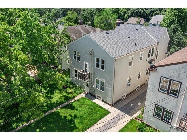 Building Photo - 4437 Vincent Ave S