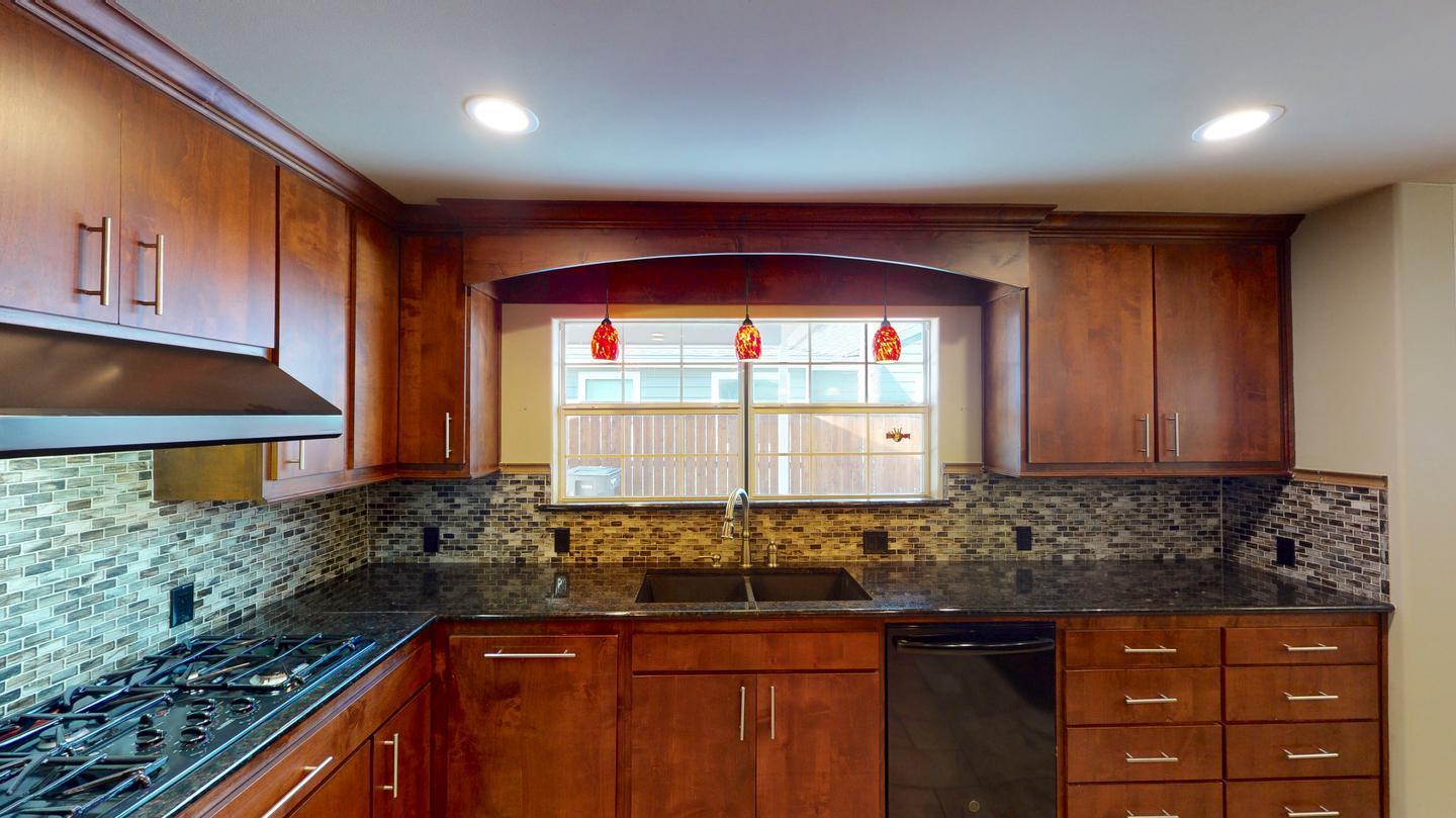 Building Photo - Stylish & bright Ridglea North home steps from Berney Park