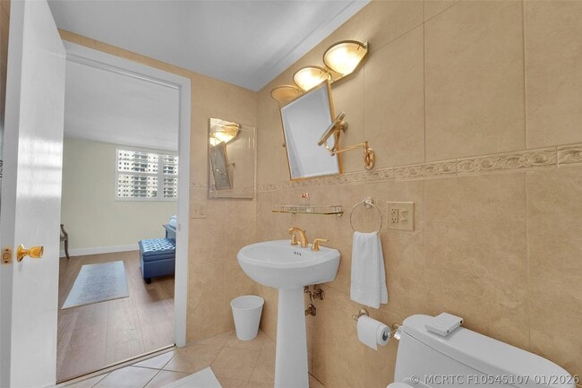 Building Photo - 1401 S Ocean Dr