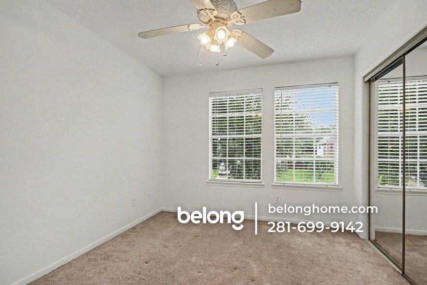 Building Photo - 431 N Hampton Ct