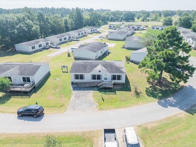 Building Photo - 30620 Vilma Ln