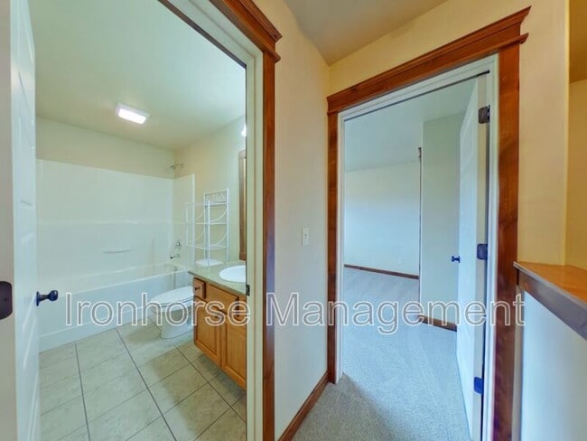 Building Photo - 103 Covey Ct