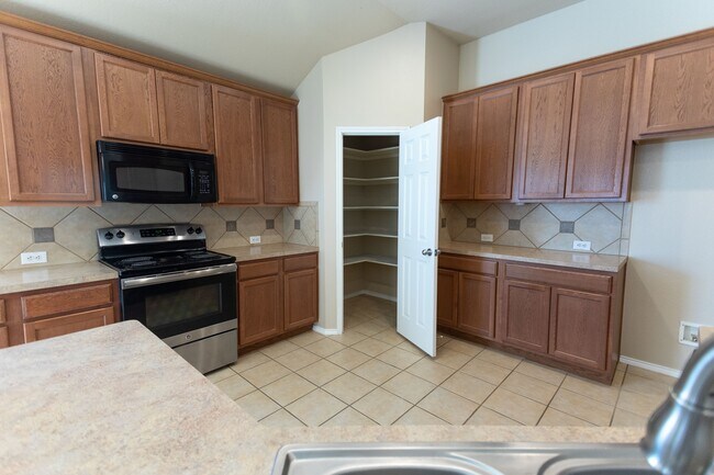 Building Photo - 500 Promise Creek Dr