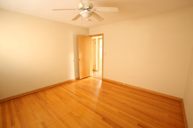 Building Photo - 5501 N Mango Ave