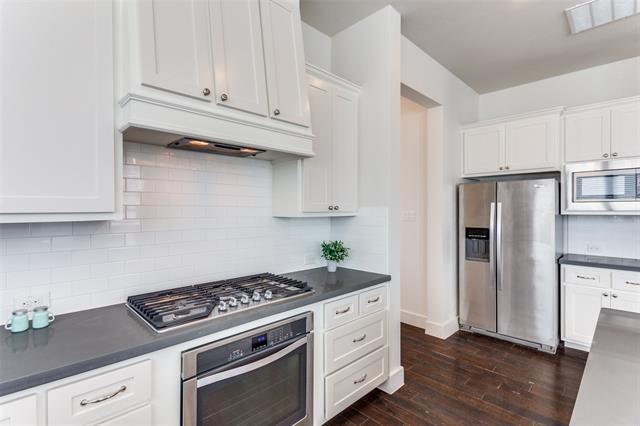 Building Photo - 402 Templeton Dr