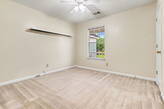 Building Photo - 3BR/2BA on Full Basement in Jonesboro