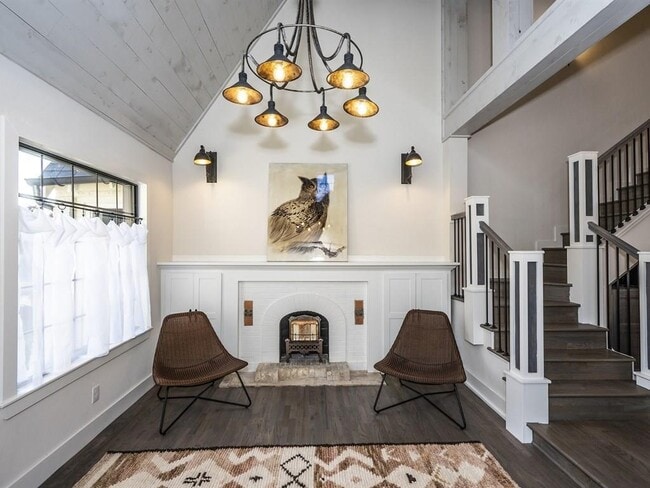 Building Photo - 2721 NW 19th St