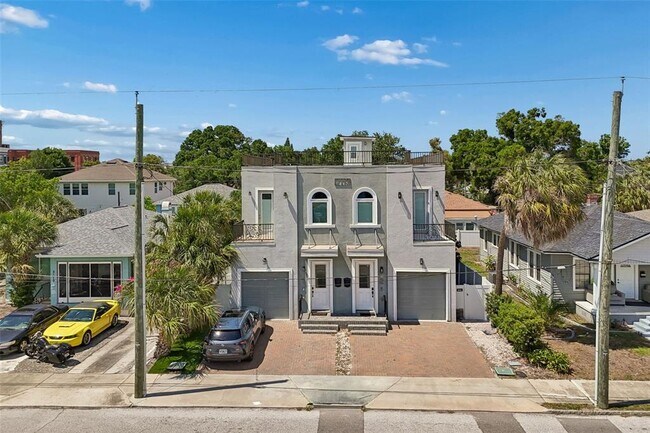 Building Photo - 2113 W Cass St