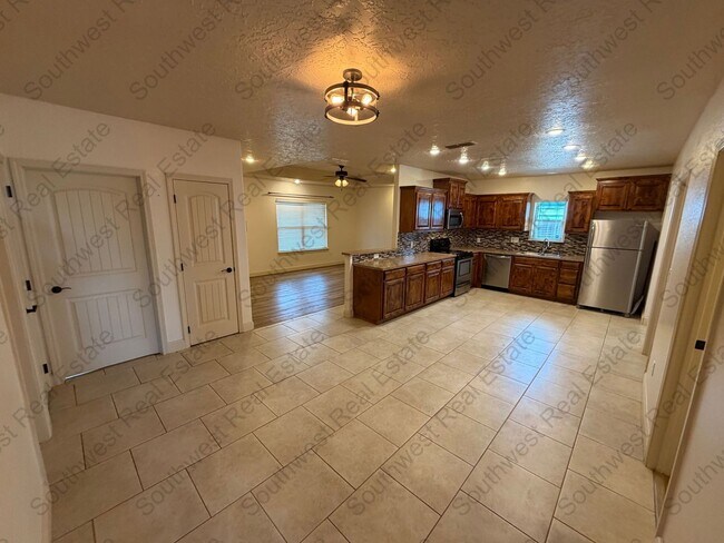 Building Photo - Modern meets classic!  3 bed 2 bath home for rent!