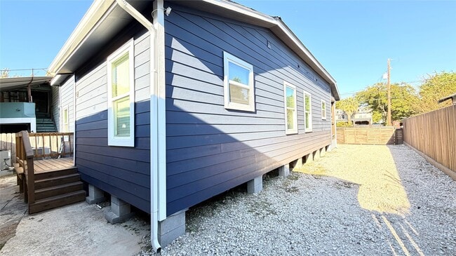 Building Photo - 2115 Fulton St