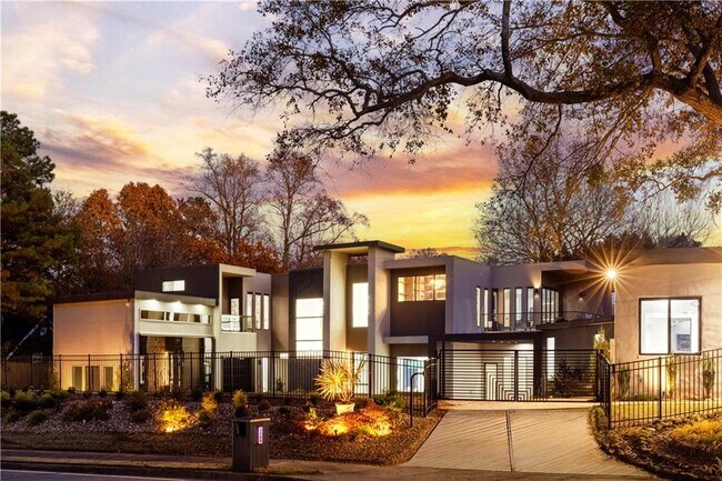 Primary Photo - 3600 Lower Roswell Rd