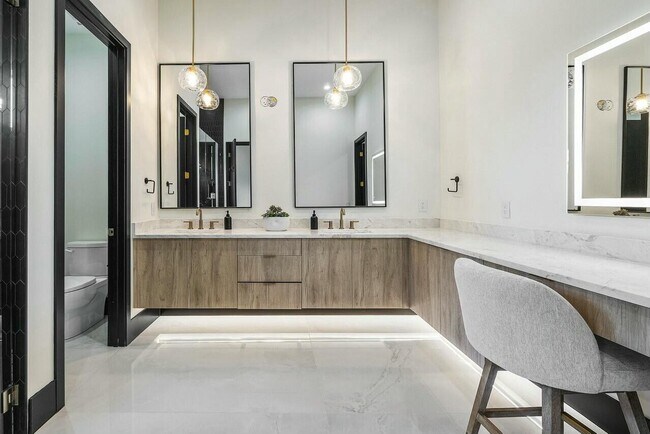 Building Photo - 13480 U.S. Rte 1