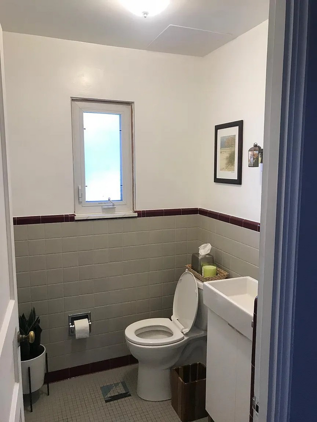 1st Floor Half Bath - 5508 Margaretta St